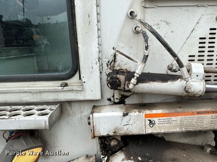 image for item LO9340 1998 Elgin Pellican  sweeper