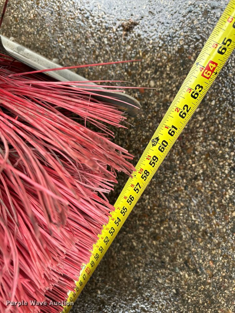 image for item LO9340 1998 Elgin Pellican  sweeper