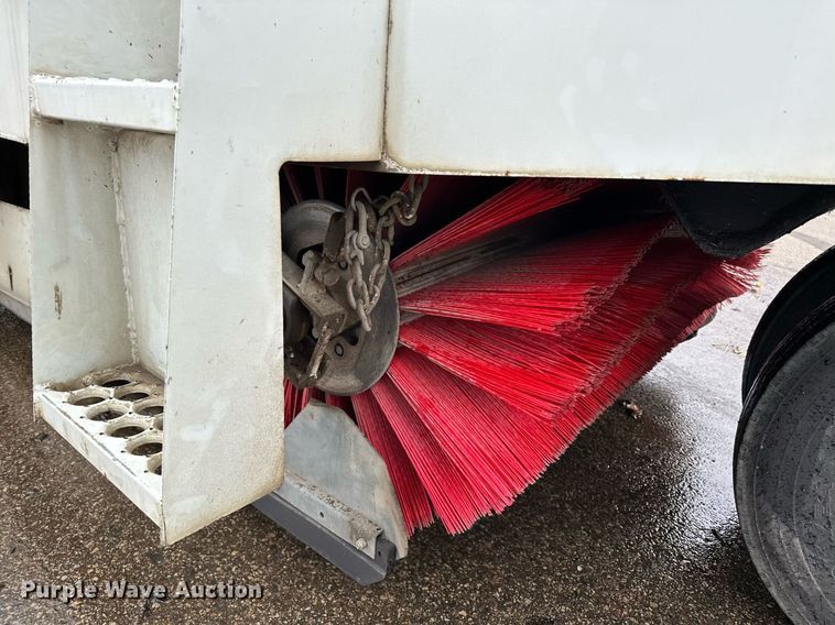 image for item LO9340 1998 Elgin Pellican  sweeper