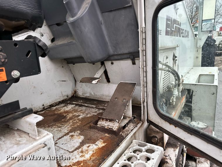 image for item LO9340 1998 Elgin Pellican  sweeper