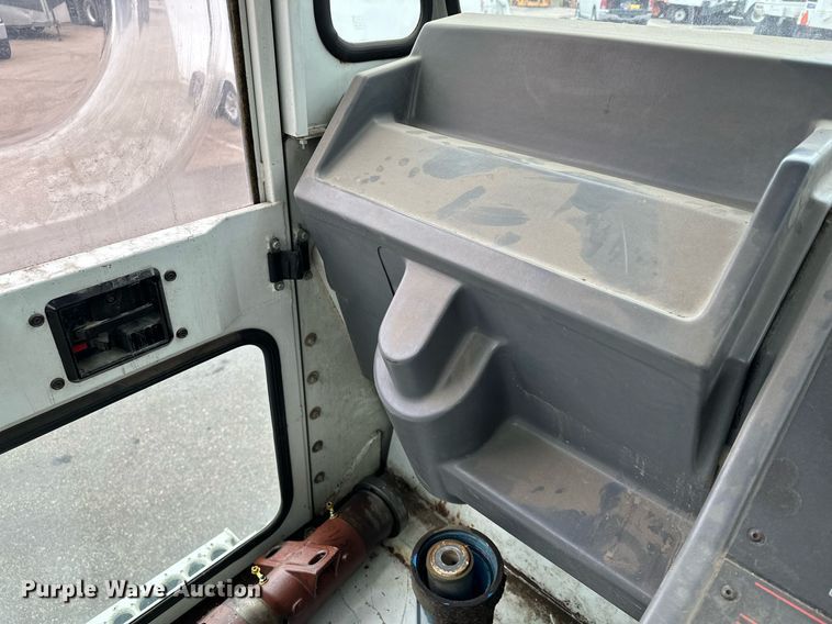 image for item LO9340 1998 Elgin Pellican  sweeper