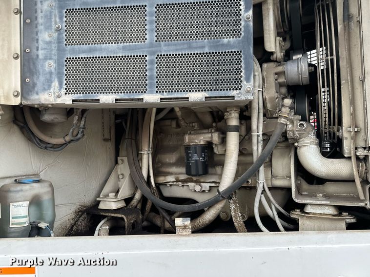 image for item LO9340 1998 Elgin Pellican  sweeper