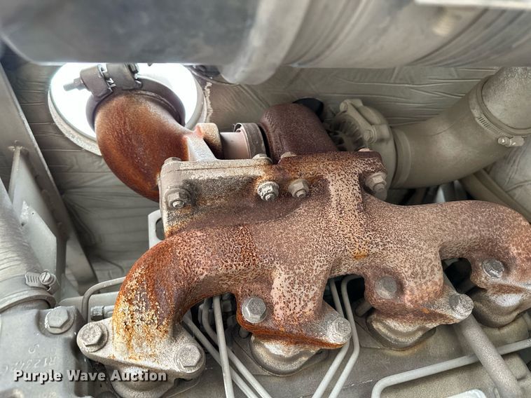 image for item LO9340 1998 Elgin Pellican  sweeper