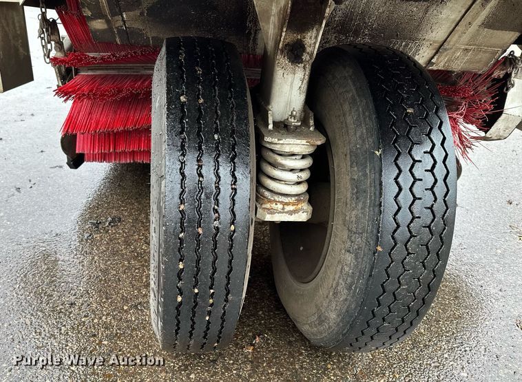 image for item LO9340 1998 Elgin Pellican  sweeper