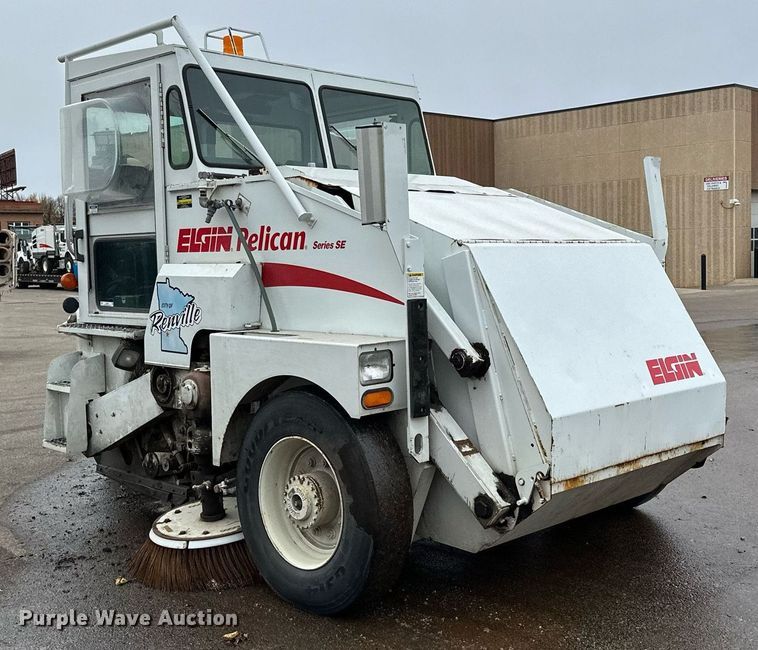 image for item LO9341 2000 Elgin Pelican  sweeper