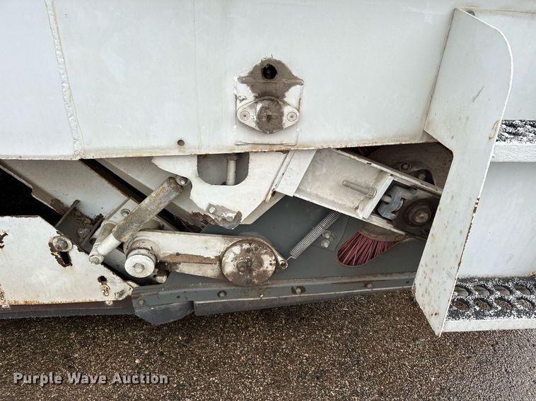 image for item LO9341 2000 Elgin Pelican  sweeper