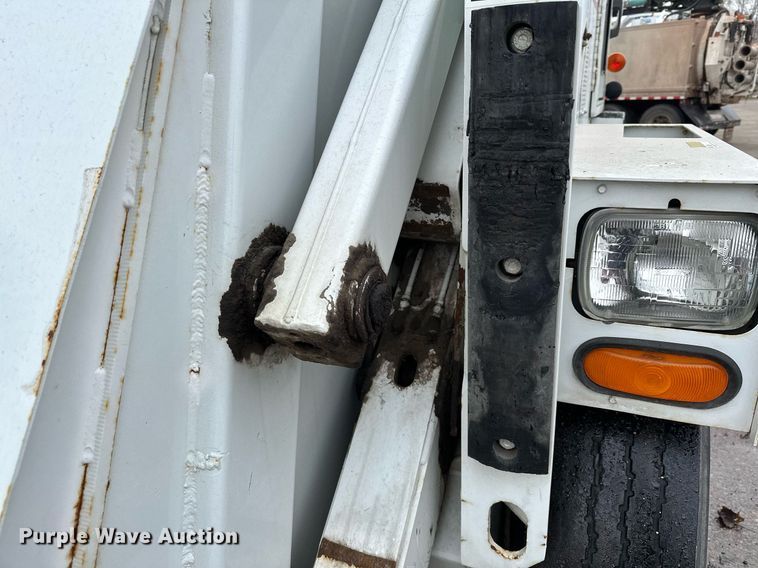 image for item LO9341 2000 Elgin Pelican  sweeper