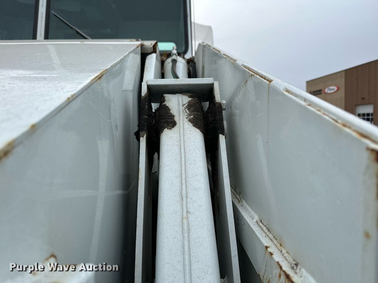 image for item LO9341 2000 Elgin Pelican  sweeper