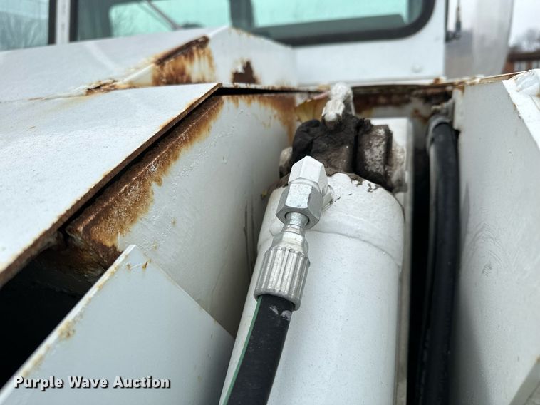 image for item LO9341 2000 Elgin Pelican  sweeper