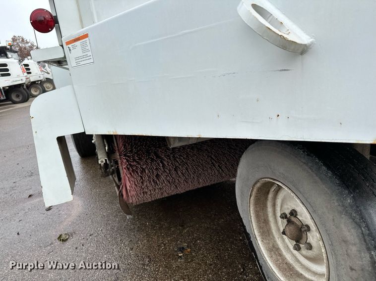 image for item LO9341 2000 Elgin Pelican  sweeper