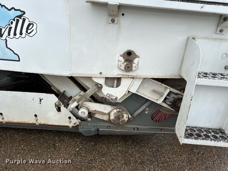 image for item LO9341 2000 Elgin Pelican  sweeper