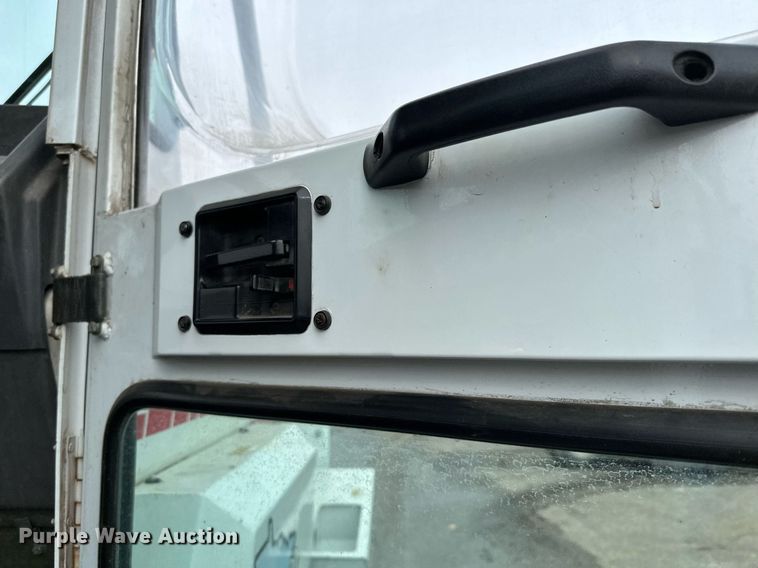 image for item LO9341 2000 Elgin Pelican  sweeper