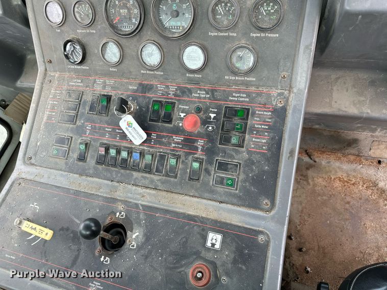 image for item LO9341 2000 Elgin Pelican  sweeper