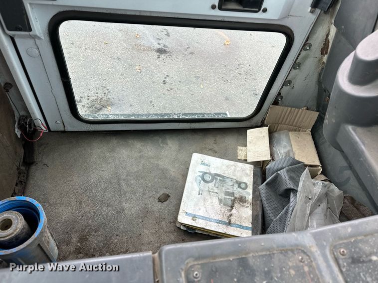 image for item LO9341 2000 Elgin Pelican  sweeper