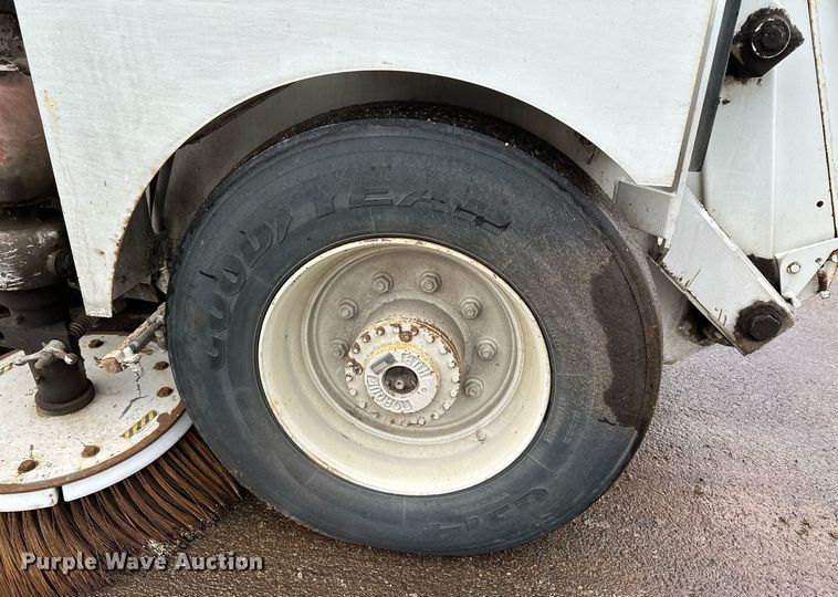 image for item LO9341 2000 Elgin Pelican  sweeper