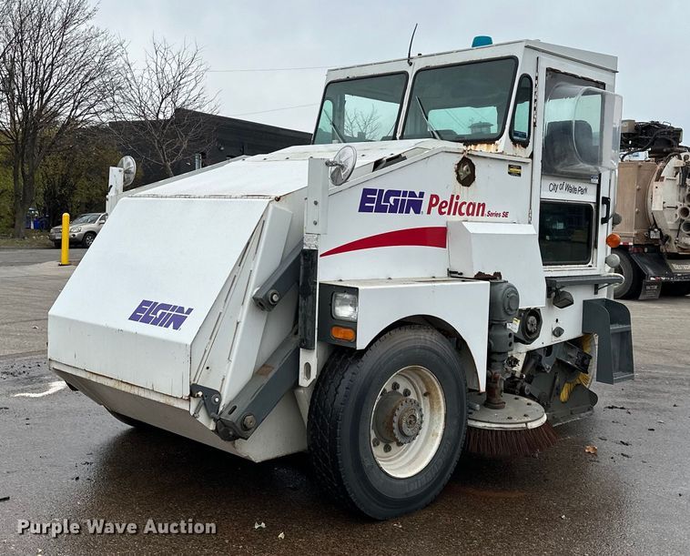 image for item LO9342 2001 Elgin Pellican series SE  sweeper