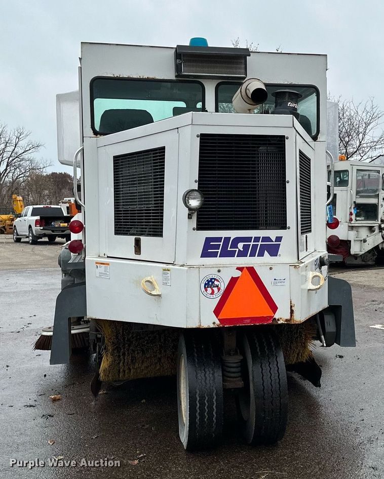 image for item LO9342 2001 Elgin Pellican series SE  sweeper