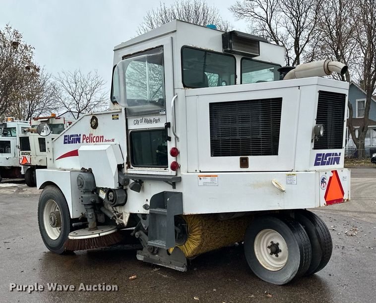 image for item LO9342 2001 Elgin Pellican series SE  sweeper