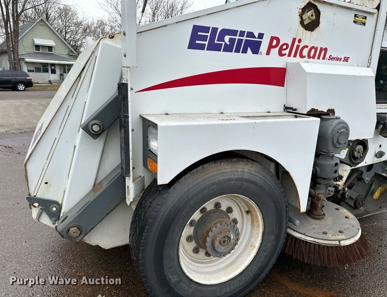 image for item LO9342 2001 Elgin Pellican series SE  sweeper