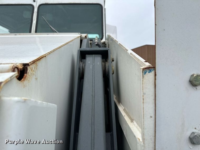 image for item LO9342 2001 Elgin Pellican series SE  sweeper