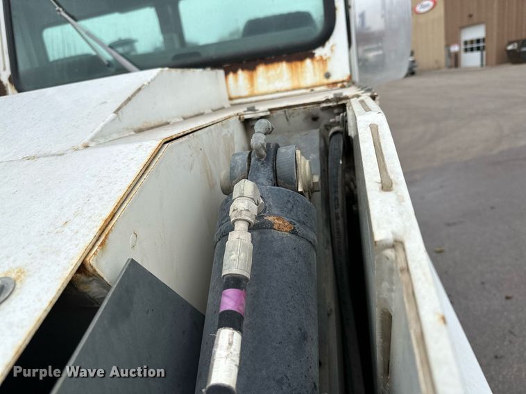 image for item LO9342 2001 Elgin Pellican series SE  sweeper