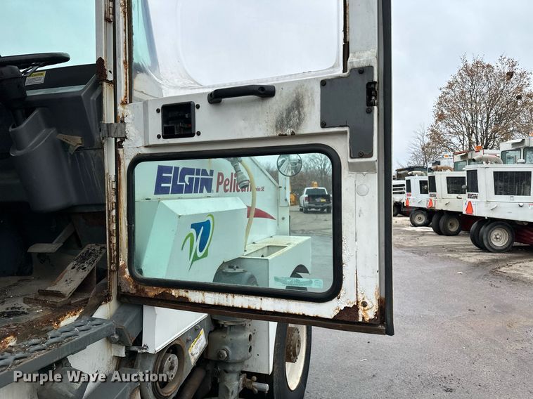 image for item LO9342 2001 Elgin Pellican series SE  sweeper