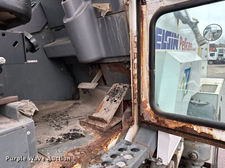 image for item LO9342 2001 Elgin Pellican series SE  sweeper