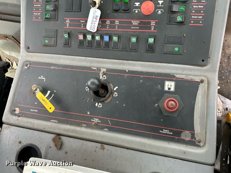 image for item LO9342 2001 Elgin Pellican series SE  sweeper