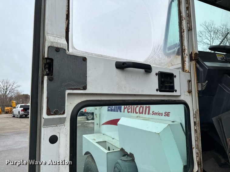 image for item LO9342 2001 Elgin Pellican series SE  sweeper