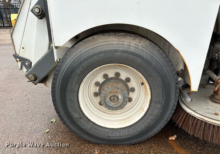 image for item LO9342 2001 Elgin Pellican series SE  sweeper