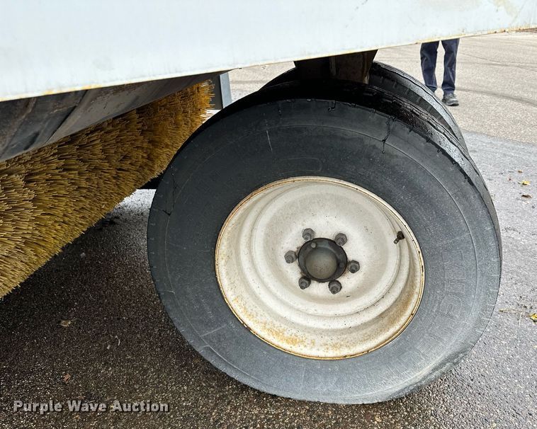 image for item LO9342 2001 Elgin Pellican series SE  sweeper