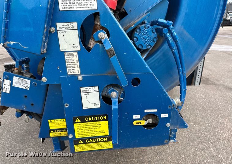 image for item LO9345 2007 Freightliner Business Class M2 106  sewer jetter truck