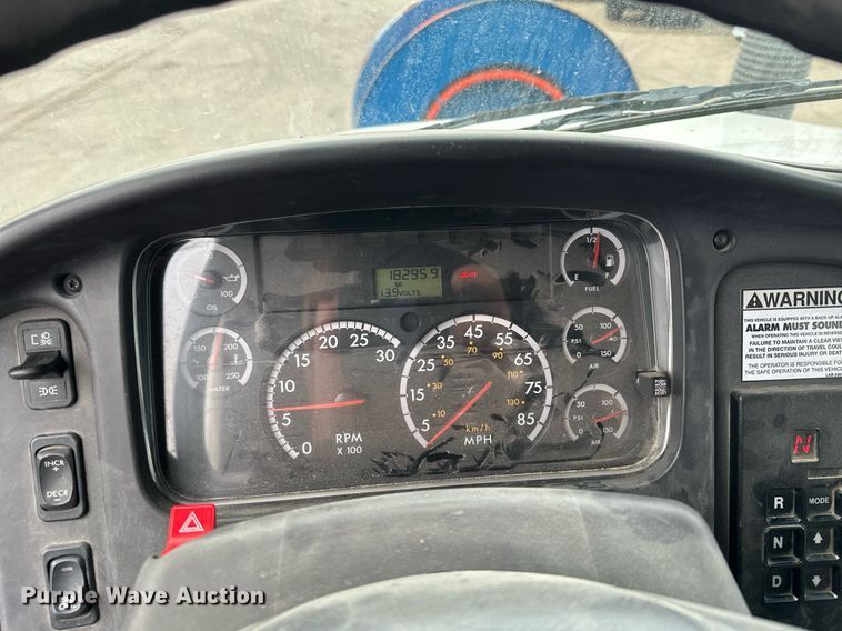 image for item LO9345 2007 Freightliner Business Class M2 106  sewer jetter truck