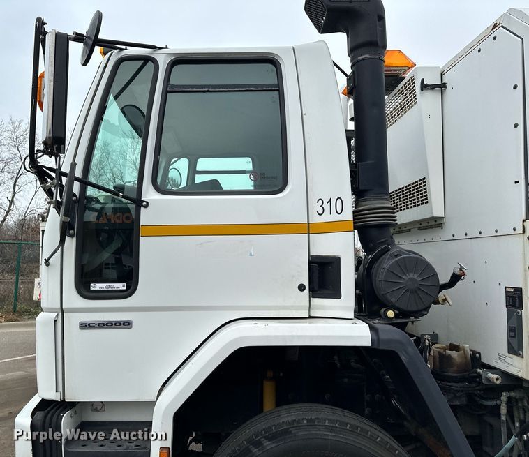 image for item LO9347 2005 Sterling SC-8000  sweeper