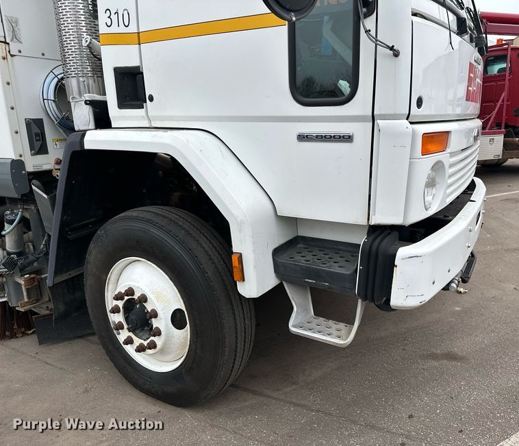 image for item LO9347 2005 Sterling SC-8000  sweeper