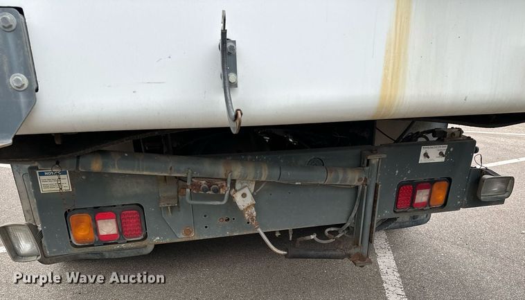 image for item LO9347 2005 Sterling SC-8000  sweeper