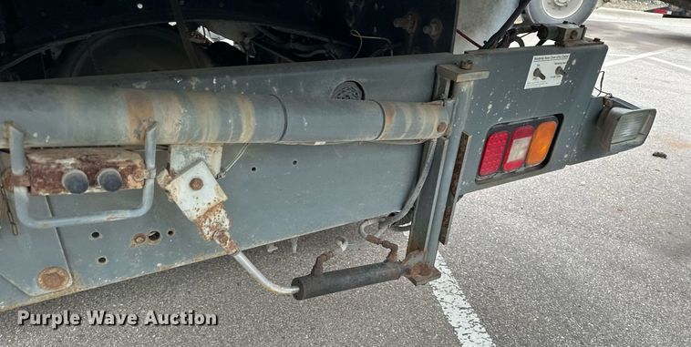 image for item LO9347 2005 Sterling SC-8000  sweeper