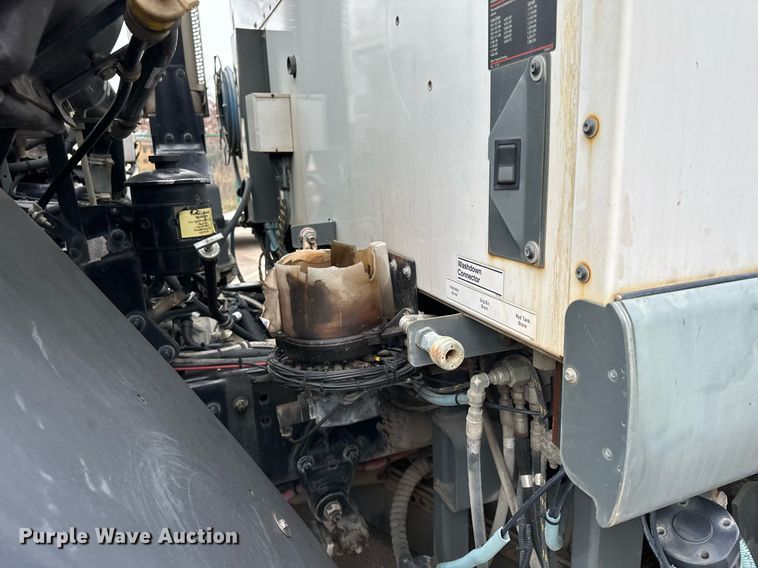 image for item LO9347 2005 Sterling SC-8000  sweeper