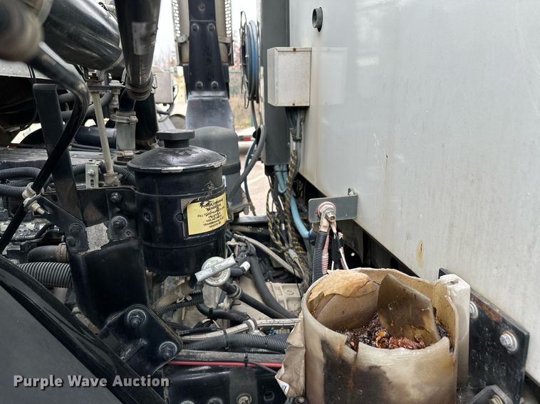 image for item LO9347 2005 Sterling SC-8000  sweeper