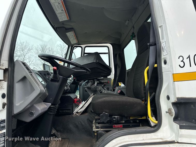 image for item LO9347 2005 Sterling SC-8000  sweeper