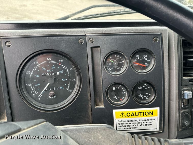 image for item LO9347 2005 Sterling SC-8000  sweeper