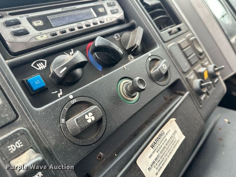 image for item LO9347 2005 Sterling SC-8000  sweeper