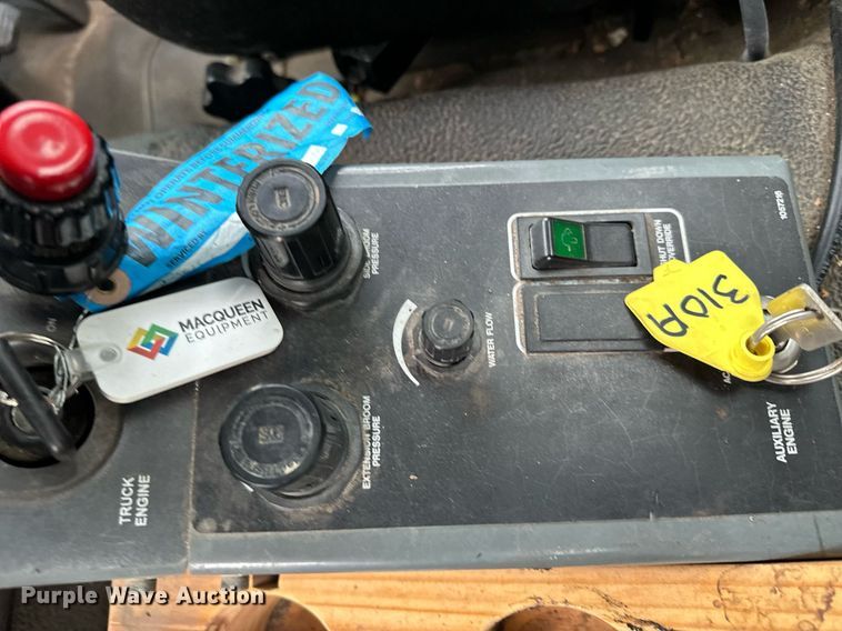 image for item LO9347 2005 Sterling SC-8000  sweeper