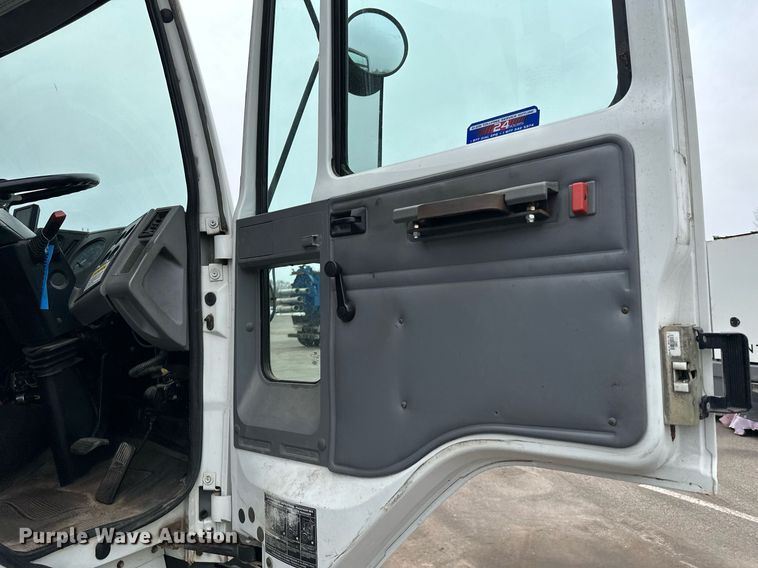 image for item LO9347 2005 Sterling SC-8000  sweeper