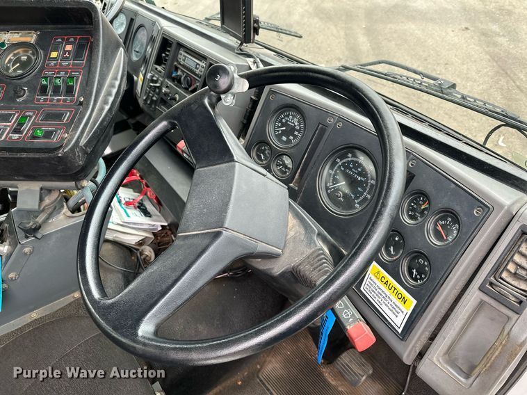 image for item LO9347 2005 Sterling SC-8000  sweeper