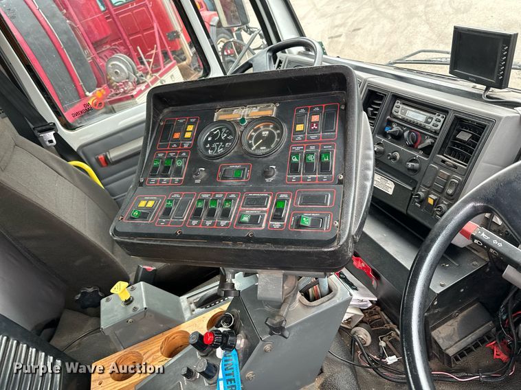 image for item LO9347 2005 Sterling SC-8000  sweeper