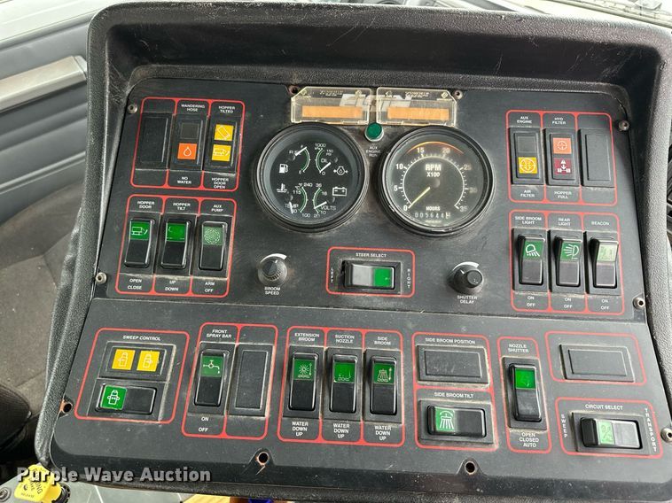 image for item LO9347 2005 Sterling SC-8000  sweeper