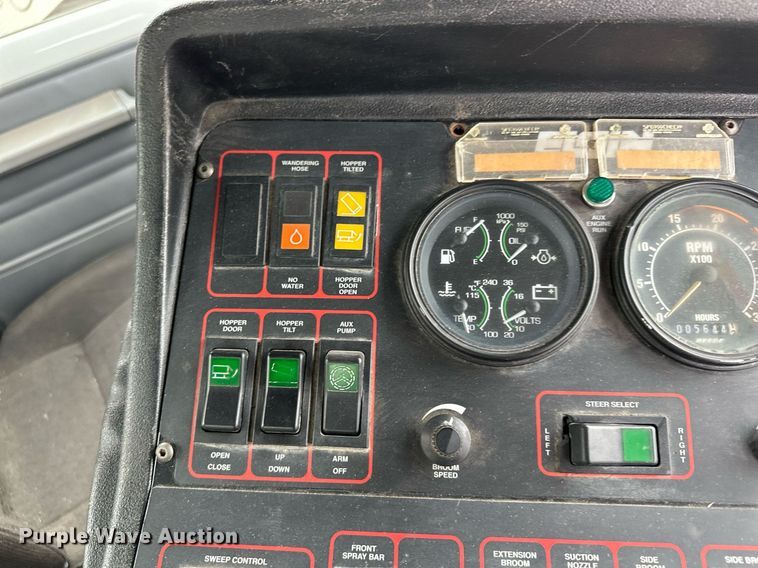 image for item LO9347 2005 Sterling SC-8000  sweeper