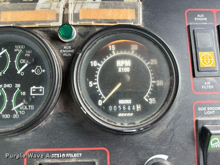 image for item LO9347 2005 Sterling SC-8000  sweeper