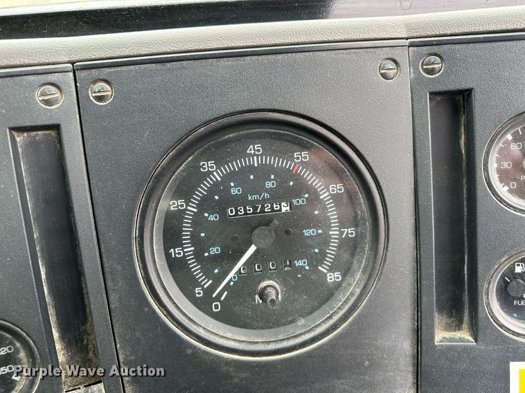 image for item LO9347 2005 Sterling SC-8000  sweeper